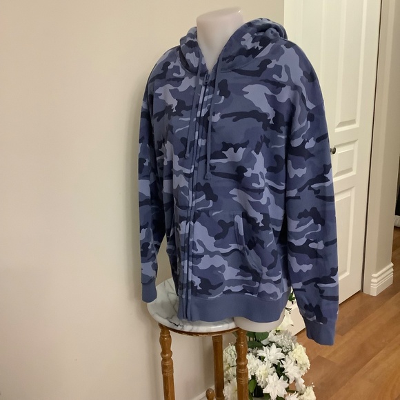 Like New Blue Camo Hoodie XL 39-41 bust - Picture 4 of 10